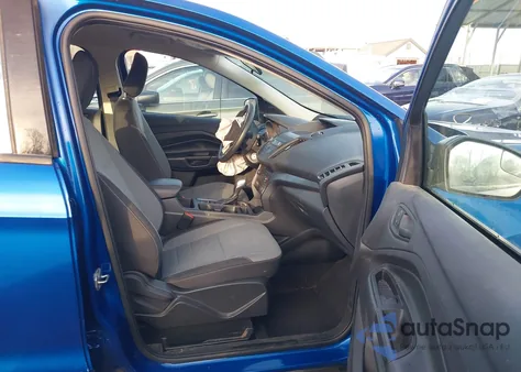 2019 Ford Escape S z USA, uszkodzony, nr VIN 1FMCU0F73KUA91486